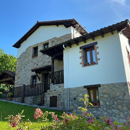 Apartamentos Rurales La Caviana Onís エクステリア 写真