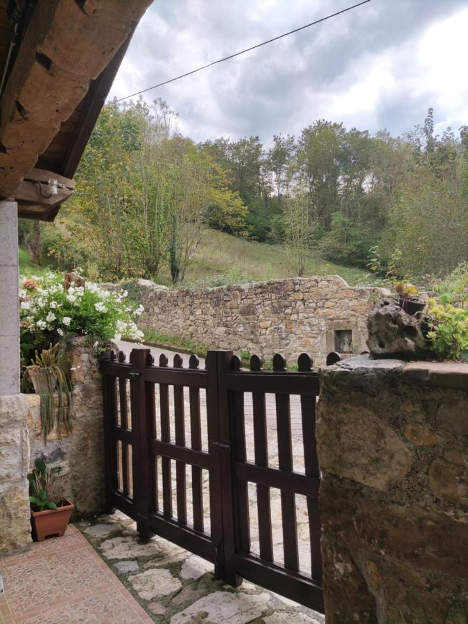 Apartamentos Rurales La Caviana Onís エクステリア 写真