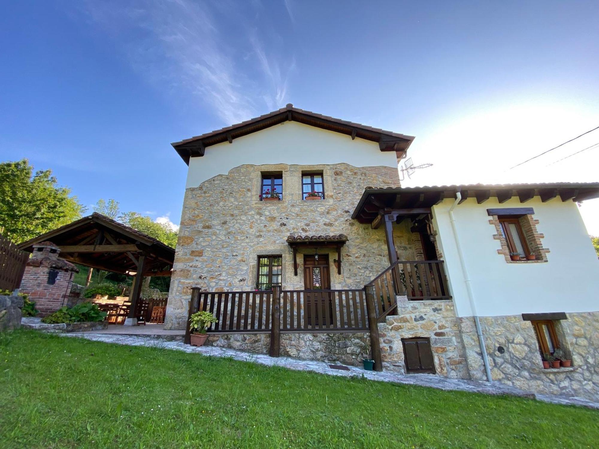 Apartamentos Rurales La Caviana Onís エクステリア 写真