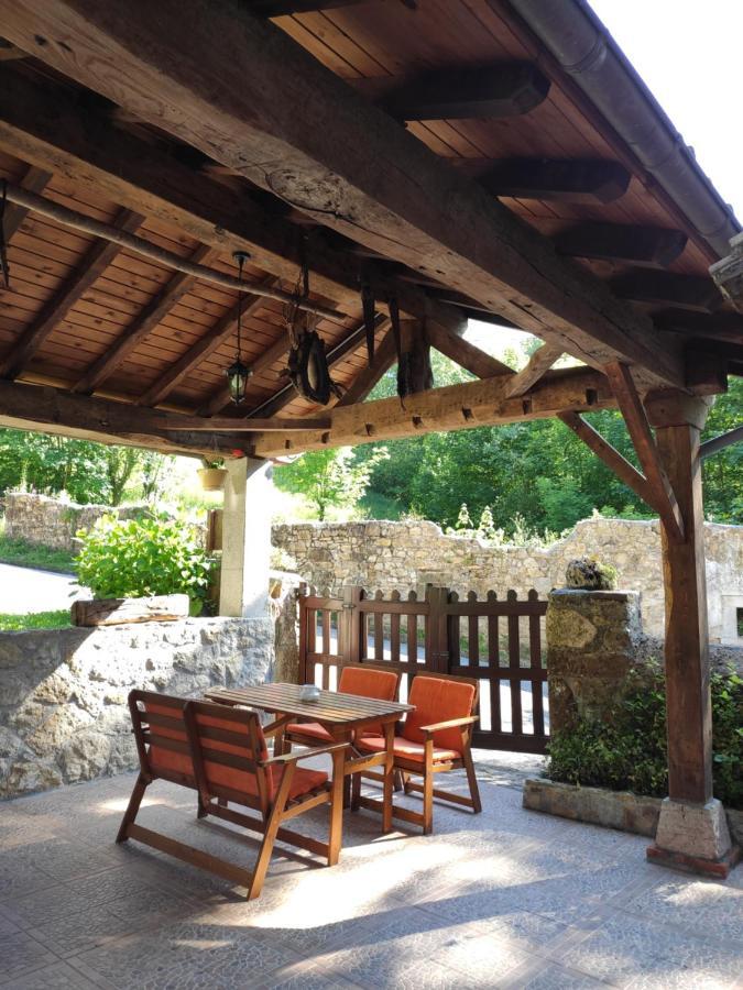 Apartamentos Rurales La Caviana Onís エクステリア 写真