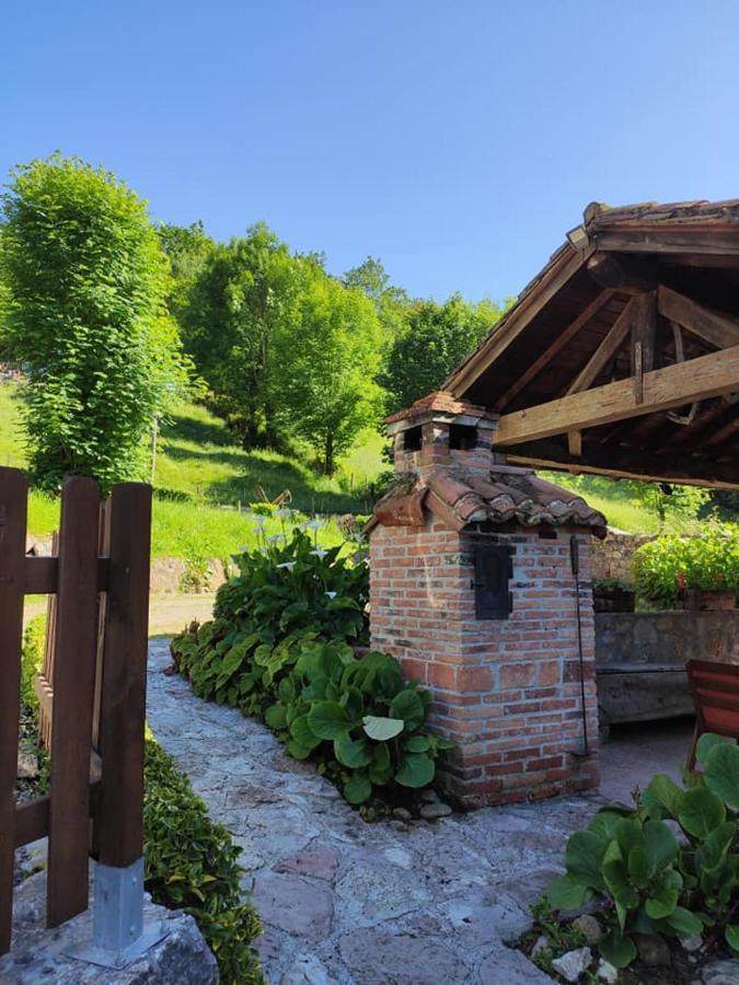 Apartamentos Rurales La Caviana Onís エクステリア 写真